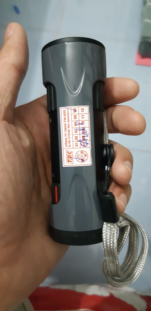 Sản phẩm gọn nhẹ dễ sử dụng, tiện lợi khi mang đi du lịch. đóng gói kỹ càng. giao hàng sớm