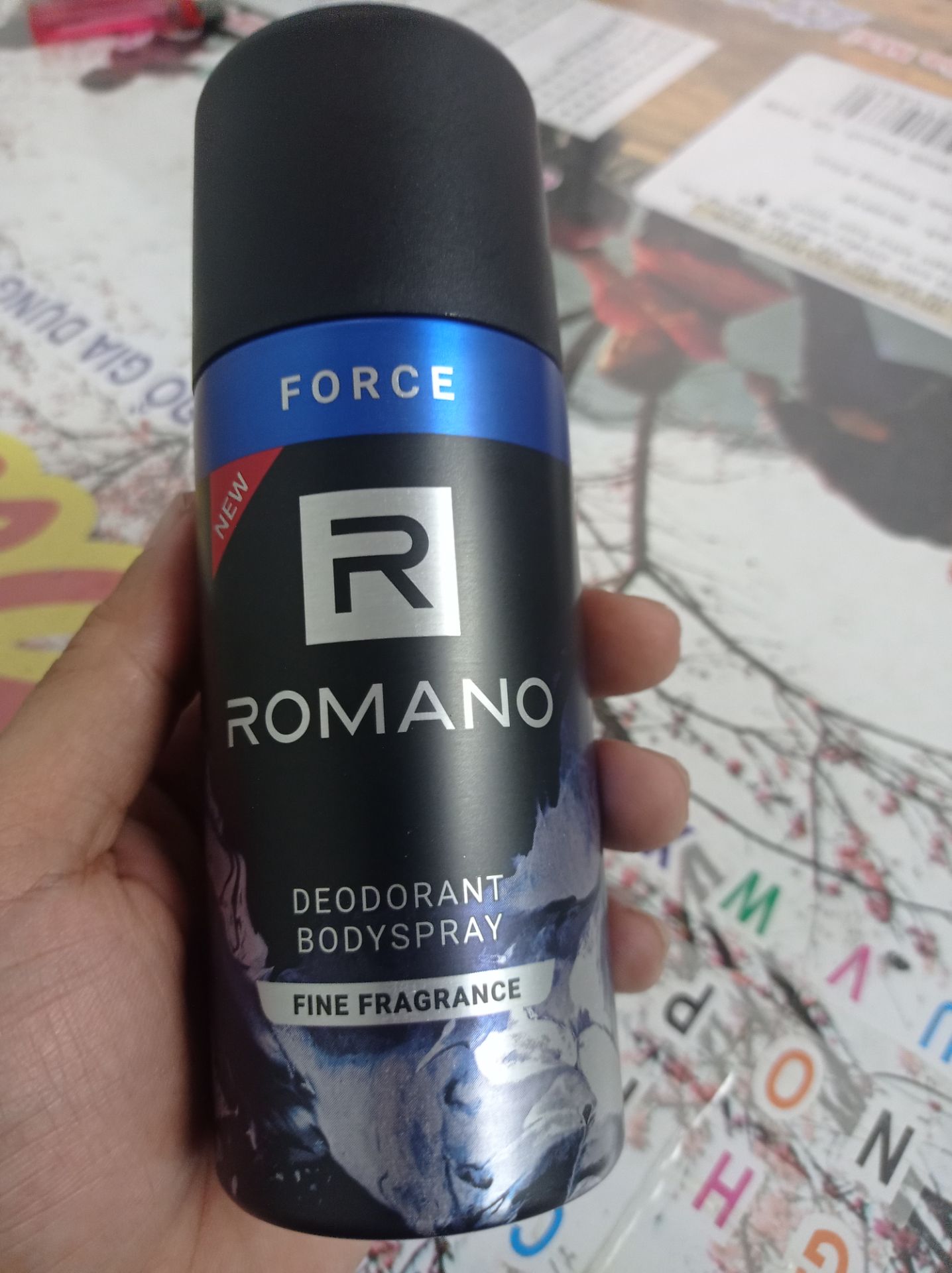 Giao hàng nhanh. đóng gói kỹ càng. sản phẩm không bị móp méo. hạn sử dụng còn xa.