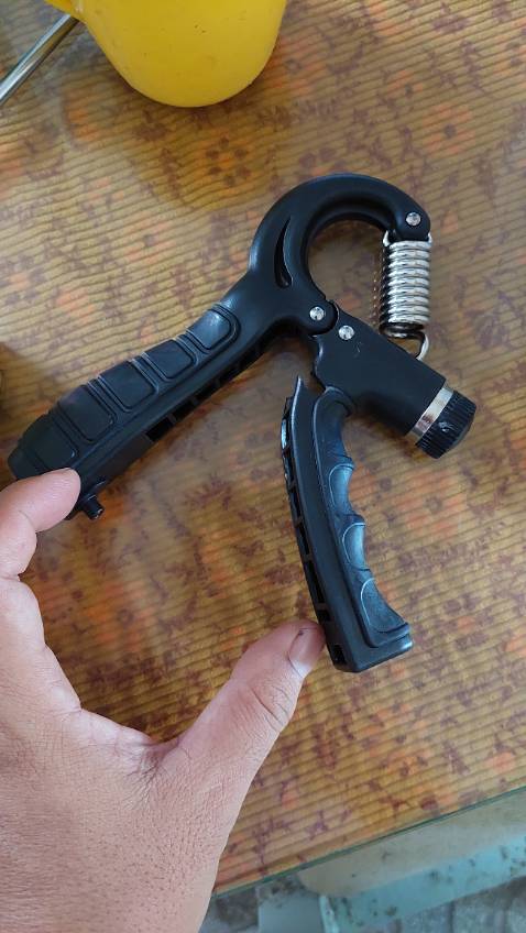 Đồ dỏm, mới chỉnh 50kg bóp đã gãy cán, giao hàng ko đúng, đặt loại 100kg giao 60kg