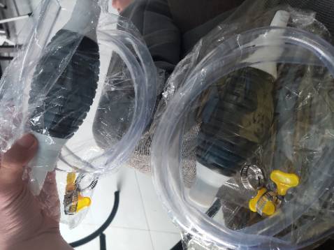 Hàng không đúng mô tả (chỉ kèm theo có 1 ống nước cho mỗi kiện) trong mô tả có báo quy cách bao gồm ống đầu vào ống đầu ra, đề nghị tiki đánh giá lại để chống *** đảo.