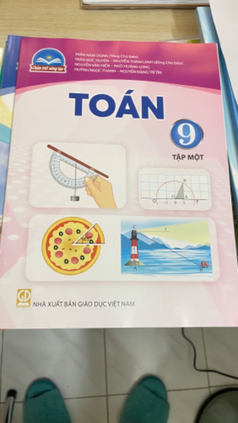 Sách đẹp. Màu sắc, in ấn sắc nét