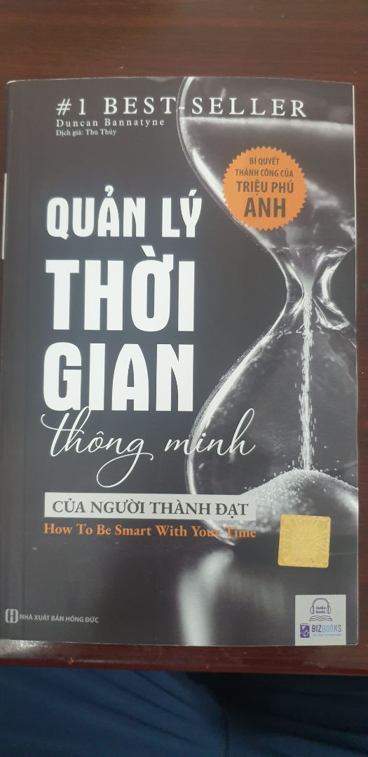 Cuốn sách đáng đọc cho những ai muốn quản lý tốt thời gian của mình. Bằng việc xác định các mục tiêu và bàn cách để biến mục tiêu thành động lực thúc đẩy giải quyết vấn đề, làm những thứ có giá trị. Trong mỗi chương của cuốn sách đều có phần trích dẫn số liệu khoa học, Tổng kết lại và phần bài tập (ở một vài chương) để người đọc dễ dàng tóm lược lại những nội dung quan trọng. Đọc xong cuốn sách có thể nghĩ khác về kế hoạch và có thói quen lập kế hoạch ngắn hạn và trung hạn cho bản thân.