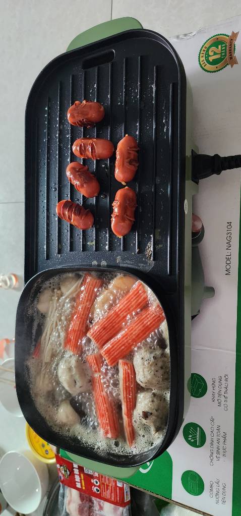 Sd rất tốt. Chống dính tuyệt vời. Tuy dung tích nhỏ nhưng ok. Nấu chín nhanh. Bên nướng có chế độ tự ngắt khi nóng quá