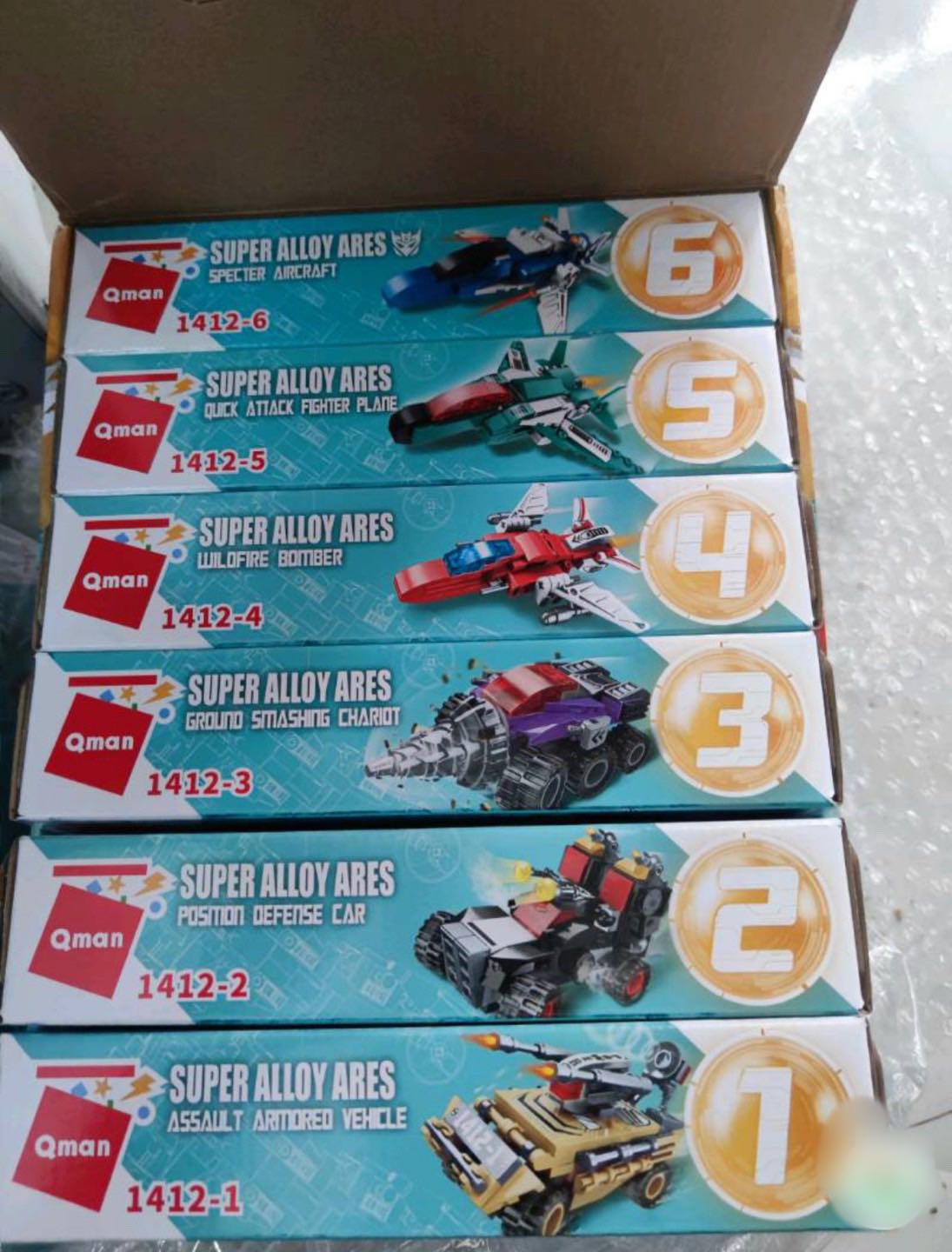 Bộ lắp ráp khá đẹp, xịn xò lắm luôn. Các chi tiết chắc chắn, dễ tháo lắp, màu sắc bắt mắt. Shop giao hàng nhanh nữa. Bé mình rất thích. Sẽ ủng hộ shop dài dài nhe.