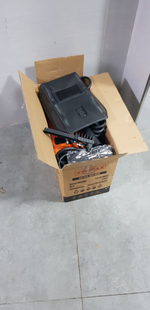 nhỏ gọn, đầy đủ phụ kiện, dễ lắp đặt và sử dụng dù chưa biết gì về hàn.