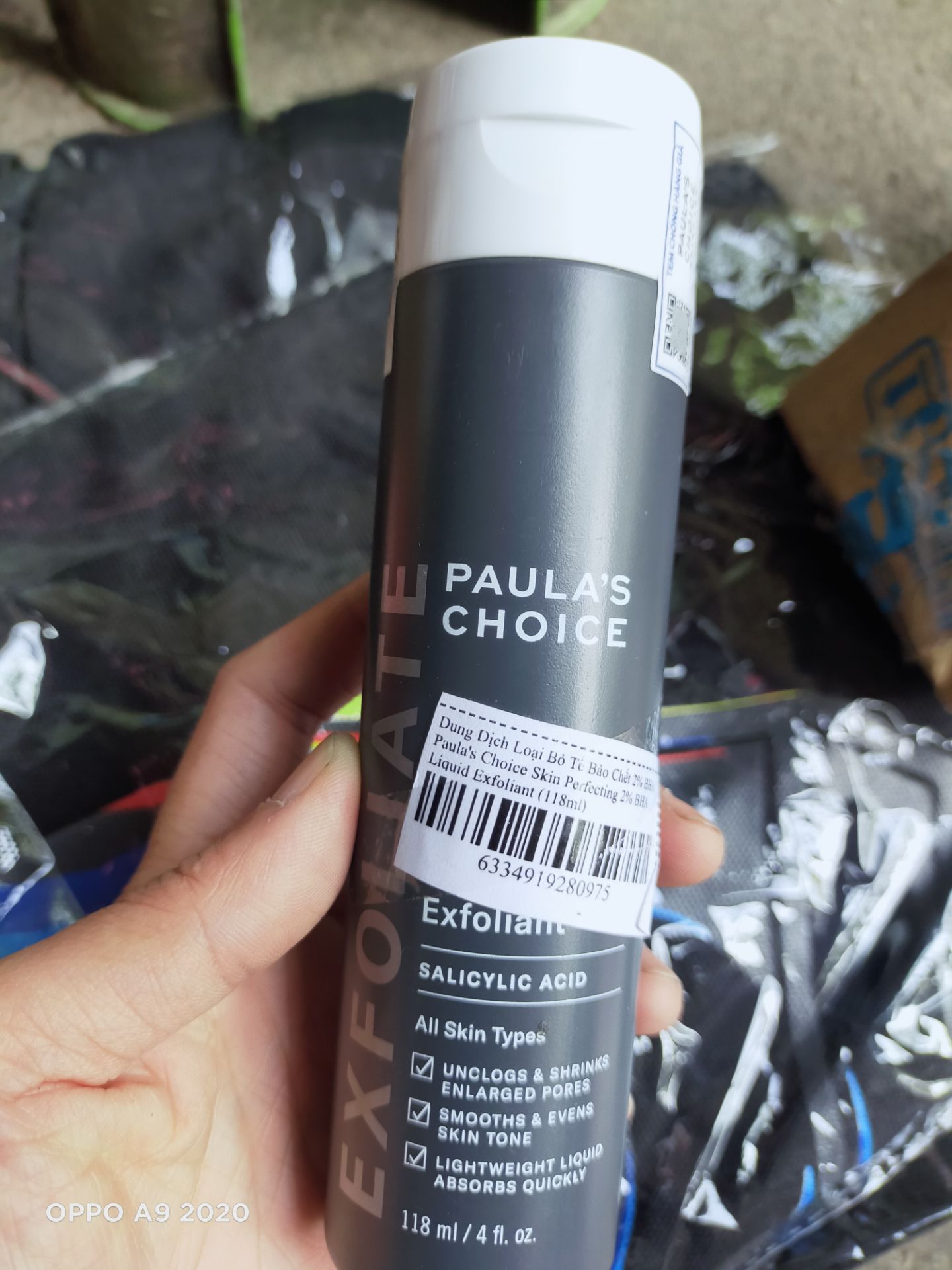 check ra sản phẩm chính hãng, mới nhận thấy không có tem như mọi khi cũng hơi hoang mang , shop gói hàng quá sơ sài, không bọc chống sốc hay quấn quanh nắp mở để bảo vệ sản phẩm, may mà hộp móp méo nhưng sản phẩm không sao , mong lần sau shop chú ý khâu gói hàng cẩn thận hơn