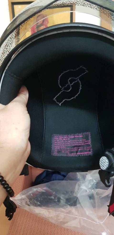 Đẹp ,nhẹ, xinh xắn hơn tưởng tượng, ,chắc chắn từng chi tiết, mẫu mã trang nhã,không chê vào đâu được, đóng gói cẩn thận hơn mong đợi 💕!