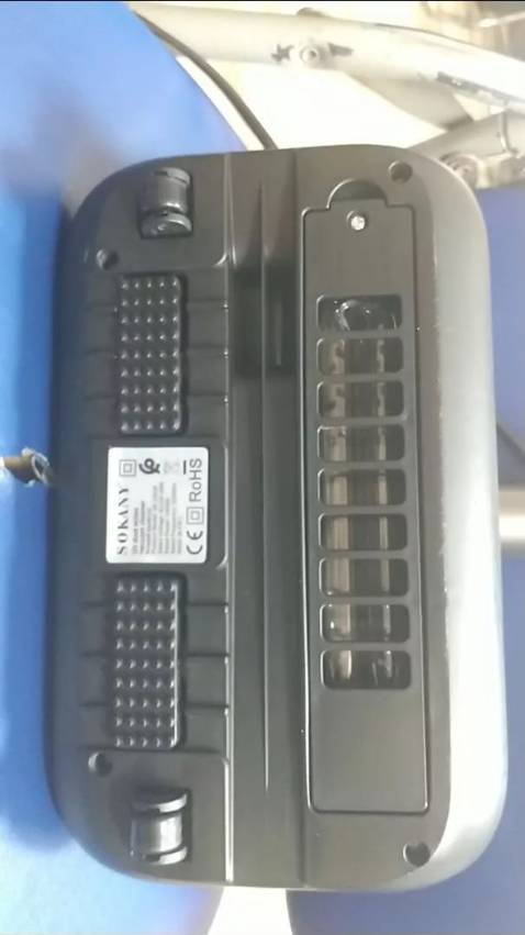 Mới lấy hàng về mình háo hức bật máy lên *** thử, bật lên mình thấy tiếng máy khá êm nói chung cũng dễ chịu, sau khi di vài đường cơ bản vaầ phút thì thấy máy hút rất nhiều bụi mịn, hút đc vài phút thì lọc đống bụi, hút siêu tốt hơn cả mong đợi của mình. Máy rất tốt so với máy trước mà mình mua k đc như thế
Về hình thức thì máy phối màu đẹp, nhỏ gọn cầm dễ chịu
Nói chung tổng kết cuối cùng máy đáng tiền ngon hết nức
Tặng shop 5 sao nha