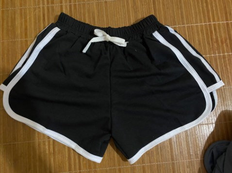 Quần đẹp mà rẻ, mặc vừa from người luôn, vải mát