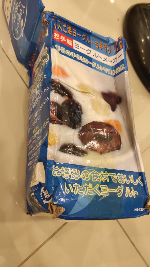 hộp móp méo, úa vàng, mềm nhũn ra như là hàng cũ, không biết chất lượng thế nào nhưng nhìn cái hộp là hết muốn sài. 
đặt hàng ở cùng thành phố HCM mà giao hơn tháng trời, trễ hẹn nữa