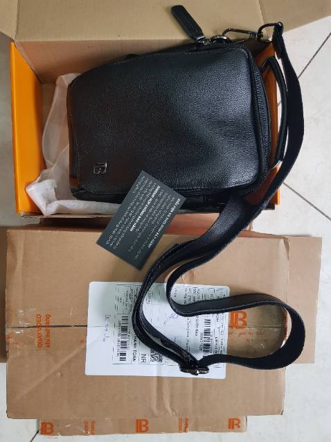 Giao đúng hẹn. Chất liệu da tốt. Mẫu mã đẹp !