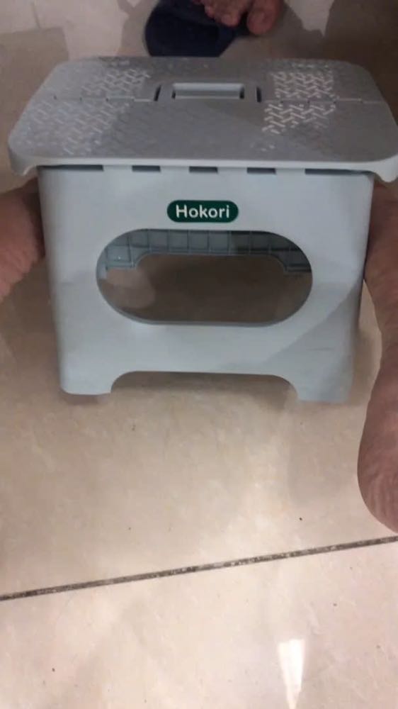 Ghế mình dùng để kê chân văn phòng khá oke, cơ mà ngồi lên thì có vẻ hơi nhỏ với mình . Vừa đặt thêm cái ghế size lớn hơn của shop