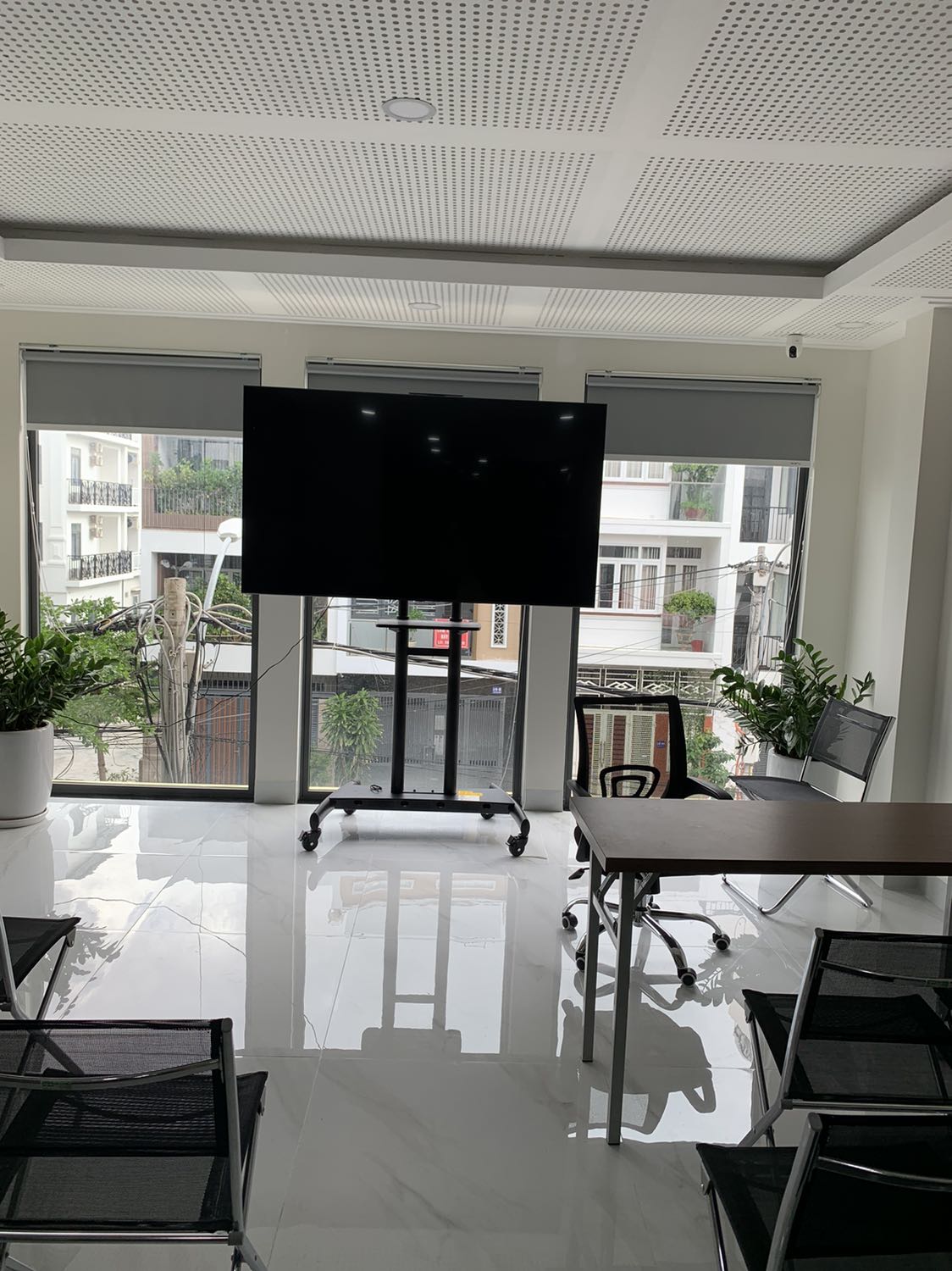 Giao hàng nhanh, sản phẩm đẹp, chắc chắn, đúng với hình ảnh quảng cáo