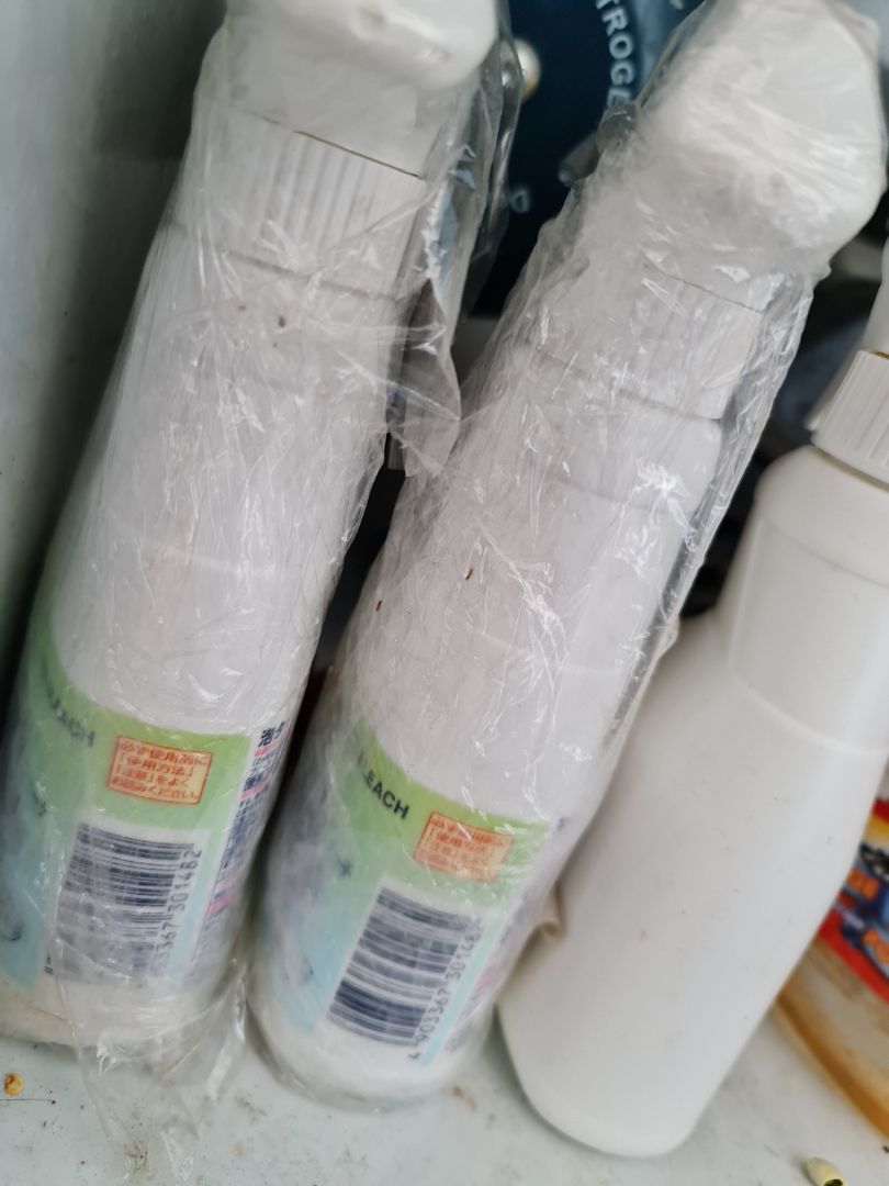 Giá cũng ko rẻ hơn bên ngoài , được cái khỏi mất công đi mua. Chất lượng hàng ko có gì đặc biệt