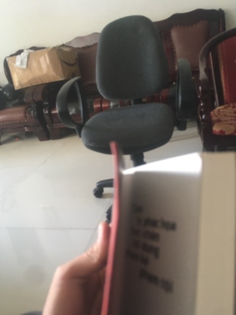 Đóng gói ncc, ko seal nên sách trầy mẹ r, còn bị cong sách ở góc to *** luồn nữa, chống sốc ko biết là có hay ko thấy mỗi tờ giấy để làm gì cũng *** biết, phần bookmark thì trầy hay xước mẹ r nhìn bực mình *** chịu được, nói chung là ko nên mua