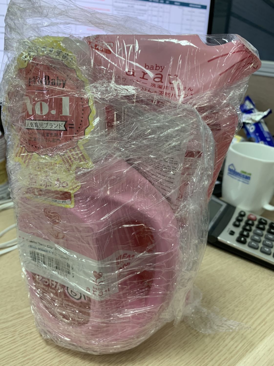 Chọn giao hàng tiêu chuẩn nhưng nhay hôm sau đã nhận được rồi nên rất thích. Hàng đóng gói cẩn thận. Mới. Sạch. Chắc do di chuyển nên bọt lên miệng nắp nhưng để yên 1 lúc là xuống hết ko vấn đề gì. Chọn giao hàng tiêu chuẩn nhưng nhay hôm sau đã nhận được rồi nên rất thích. Hàng đóng gói cẩn thận. Mới. Sạch. Chắc do di chuyển nên bọt lên miệng nắp nhưng để yên 1 lúc là xuống hết ko vấn đề gì.