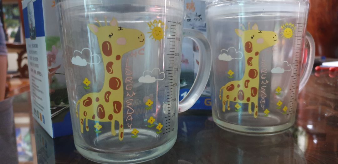 thật sự mình rất hài lòng về shop bởi chất lượng các mặt hàng, cách xử lý vấn đề. Ban đầu mình bị giao thiếu 2 chiếc cốc nhưng sau khi làm việc với Tiki và shop, mình đã được ship bù rất nhanh chóng. Cách xử lý vấn đề của tiki và shop là yếu tố khiến mình rất ưng, và bao gồm cả sản phẩm nữa. Nói chung là nếu có sản phẩm nào cần, mình sẽ mua tiếp. Không còn lời nào khác ngoài sự hài lòng và cảm ơn shop và tiki. Mình ít khi đáng giá sản phẩm lắm nên nếu ai đọc được thì an tâm 100% nheee ❤