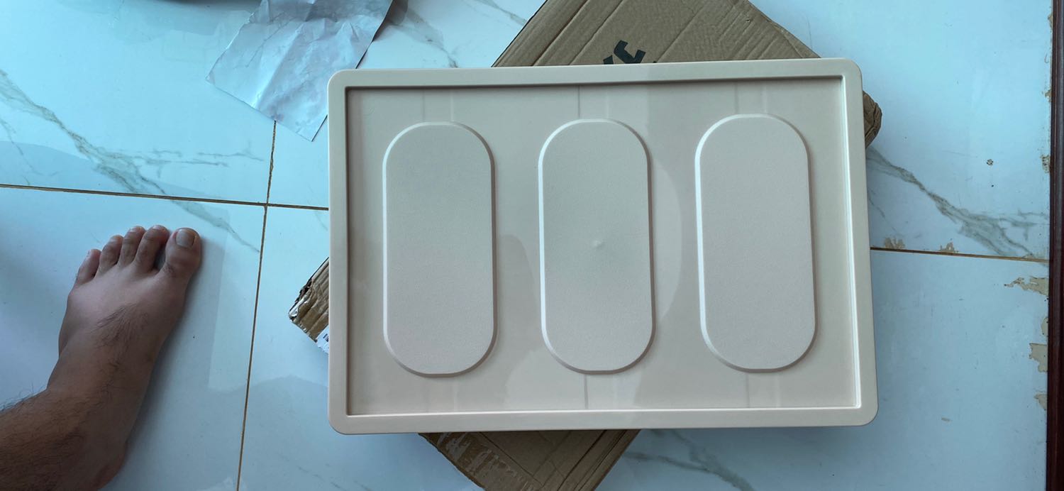 Giao sai màu sản phẩm, thiếu tấm lót chống nước, rất mong nhận được phản hồi từ shop và Tiki./.