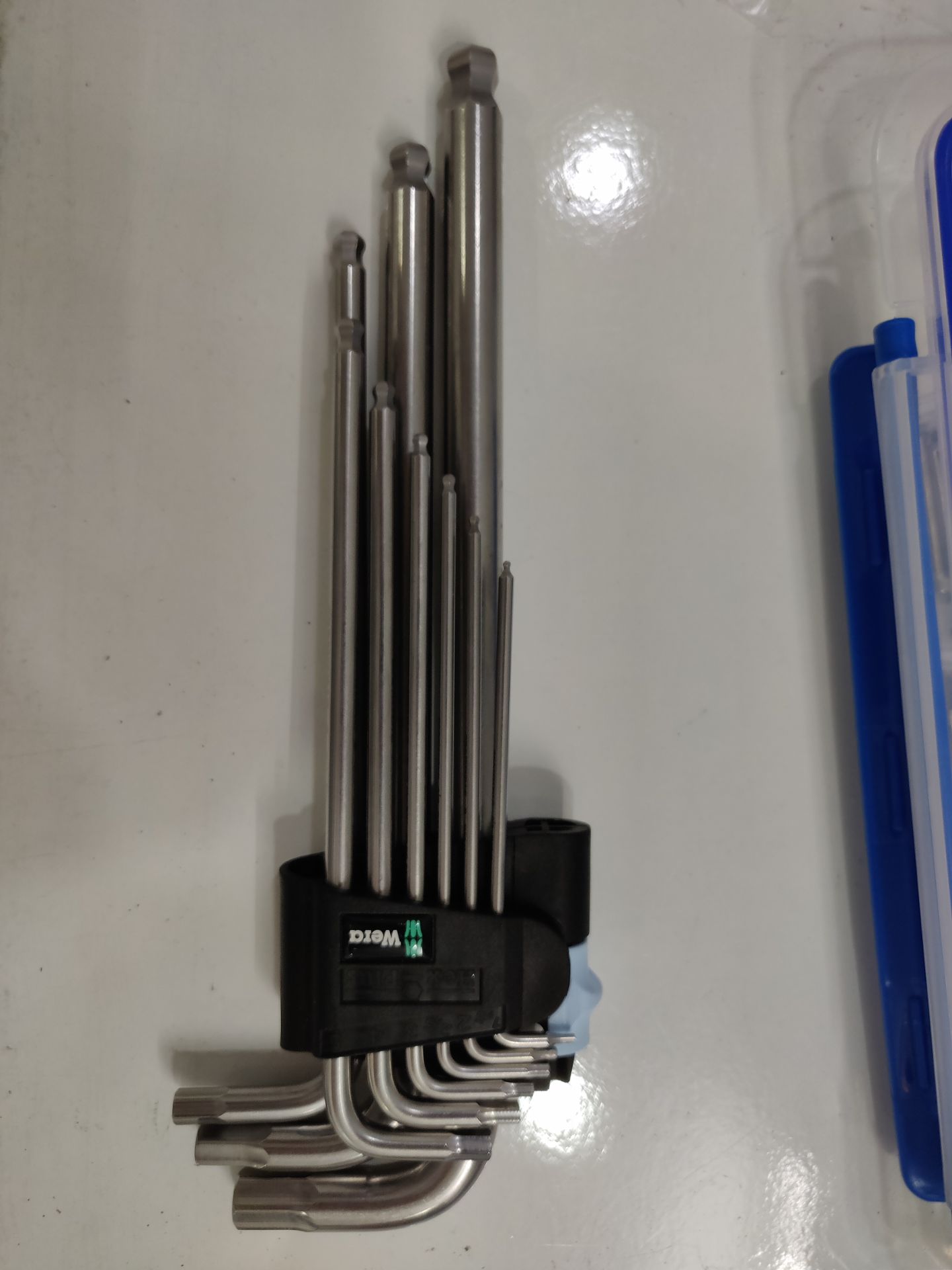 Đóng gói cẩn thận, có túi khí chống xóc, hàng giao nhanh đúng như trên ảnh. Vặn bulong tốt