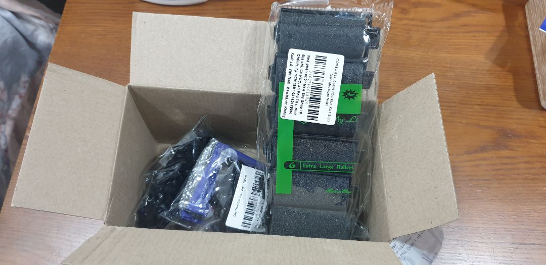 Đơn hàng giá trị thấp mà giao siêu tốc, hàng như hình đóng gói kỹ càng, lại kèm quà tặng là bịch thun buộc tóc.