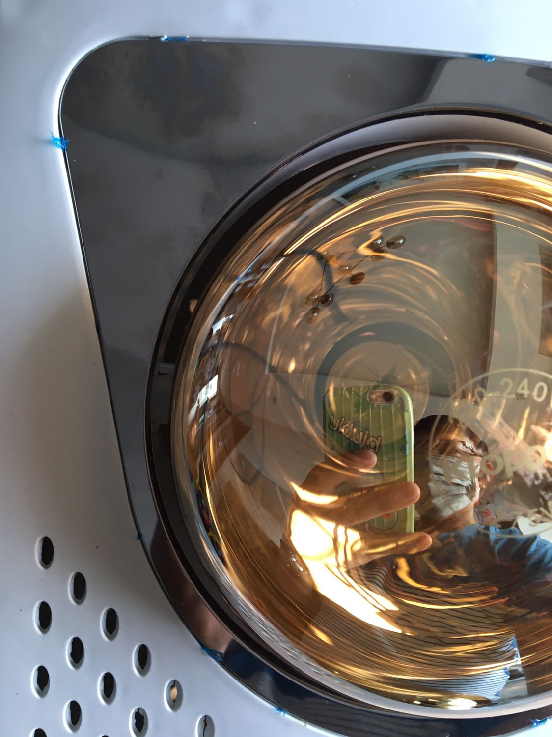 1) Dây nó quá ngắn
2) Hàng bẩn, có dấu hiệu đã bóc dùng hoặc hàng trưng bày
3) Nhựa trông khá rẻ tiền
Nói chung tiền nào của đó thôi. Mua món này ko hời!