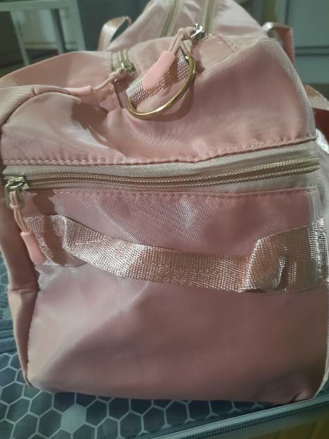 Kích thước mình đo được là 43cm×24,5cm. Không đủ to như mình nghĩ và với nhu cầu sử dụng của mình