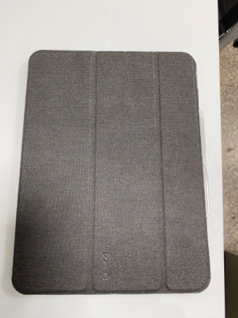 Hàng chính hãng nên chất lượng được bảo đảm. Vừa khít với IPad Air 5. Sau này ủng hộ shop tiếp khi có nhu cầu. Tặng shop 5 sao.