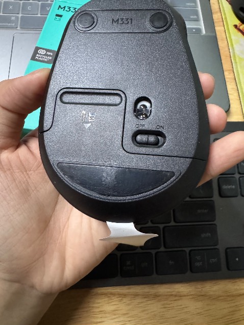 Giao chuột cũ đã qua sử dụng