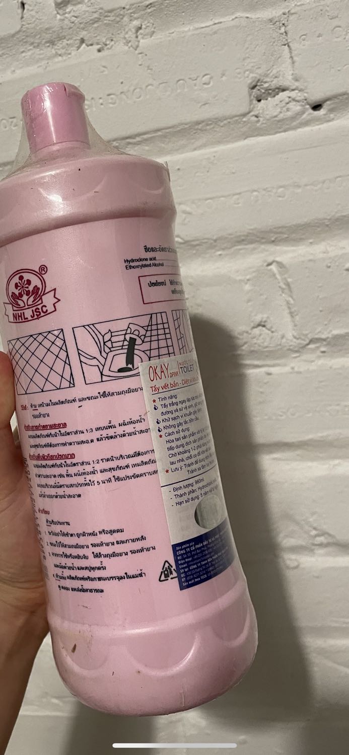 Không hài lòng. Sản phẩm này là hàng nhái, Pink chế thành Dpink, tên hãng cx sai!! Không hài lòng. Sản phẩm này là hàng nhái, Pink chế thành Dpink, tên hãng cx sai!!