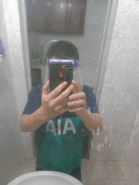 Kính trong, đeo bông xốp êm, ko nặng không vướng hay khó chịu