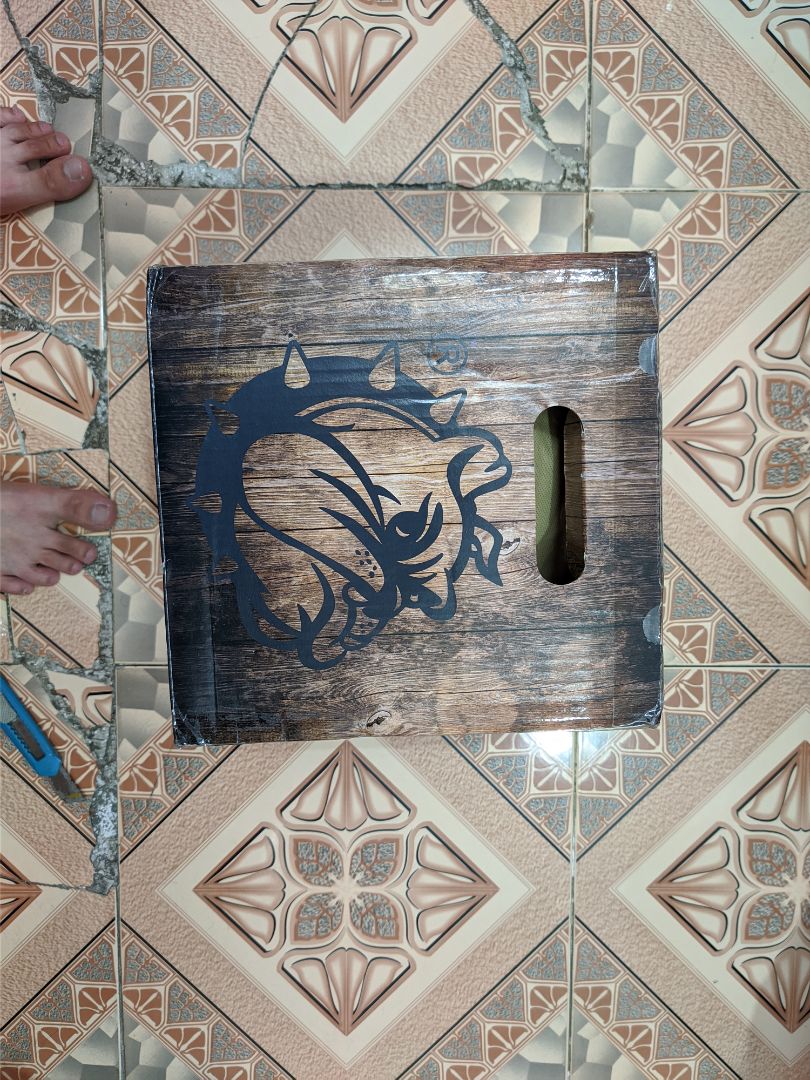 Đeo rất khít. Dày hơn mũ 1/2 đang dùng. Giao hàng nhanh hơn dự kiến, đóng gói đẹp. Được tặng thêm hẳn 2 cái túi đựng nữa.