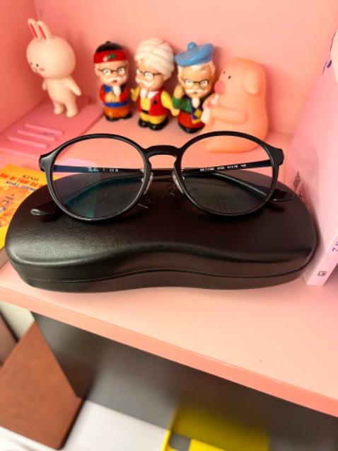 gọng kính xịn đẹp chắc chắn. shop hỗ trợ nhanh, nhiệt tình