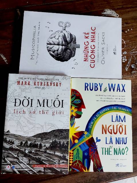 Sách viết về những người đam mê âm nhạc, những lý do khiến họ bị cuốn vào đó kể cả về mặt khoa học não bộ và cảm xúc của người yêu nhạc