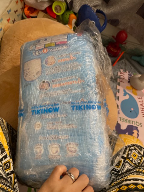 Đóng gói hơi xơ xài nhưng ship nhanh nên cũng ỏn