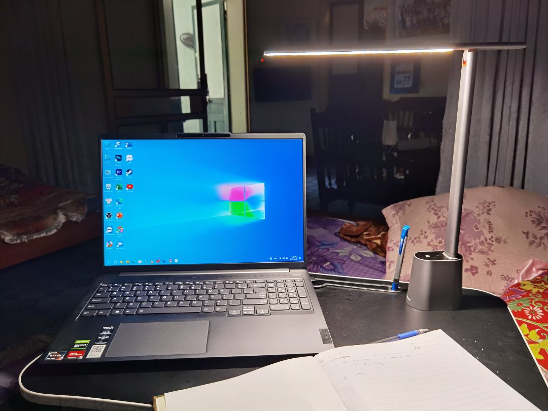 Shop giao hàng nhanh hơn dự kiến. Đèn chính hãng baseus sang xịn mịn. M dùng thử 1 lần khoảng hơn 2h liên tục chưa thấy độ sáng giảm. Rất hài lòng.