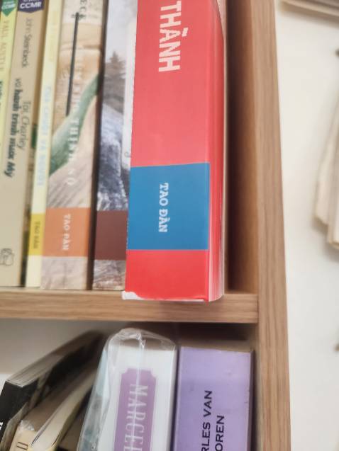 Mua sách tiki nhiều lắm rồi mà lần đầu bị rách gáy như này. Tiki check giúp mình nhé