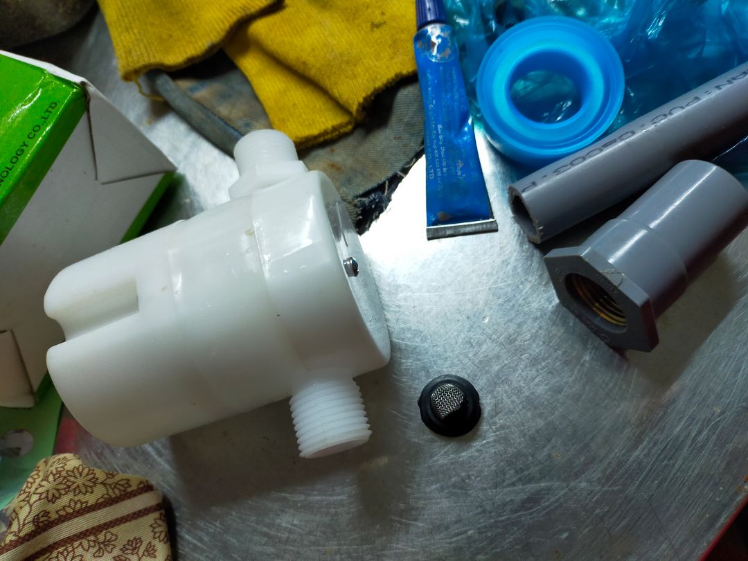 Ngon nhỏ gọn bổ rẻ nên mua sài rất tiện cho việc tự động tắt mở nước giúp tiệc kiệm thời gian và đỡ hư van vặn tay hoài mau hư van có em này quá tuyệt vời luôn ae nên mua mình sẽ review cách lắp ráp trên kênh Youtube của mình là Dương Chùa Vlog 2 nha cả nhà ủng hộ và tham khảo nha hjhj