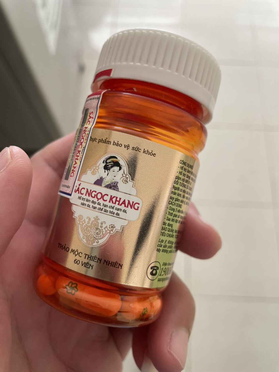 Uống cái này một thời gian rồi, không suất xắc nhưng cũng tàm tạm. Shop giao hàng nhanh. Nhưng thái độ nhân viên giao hàng chưa ổn lắm.