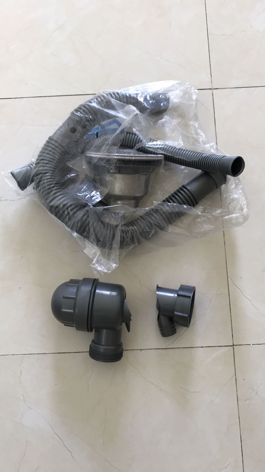 Giao hàng bị gãy. Có thể do quá trình đóng gói vì linh kiện khá mỏng manh.