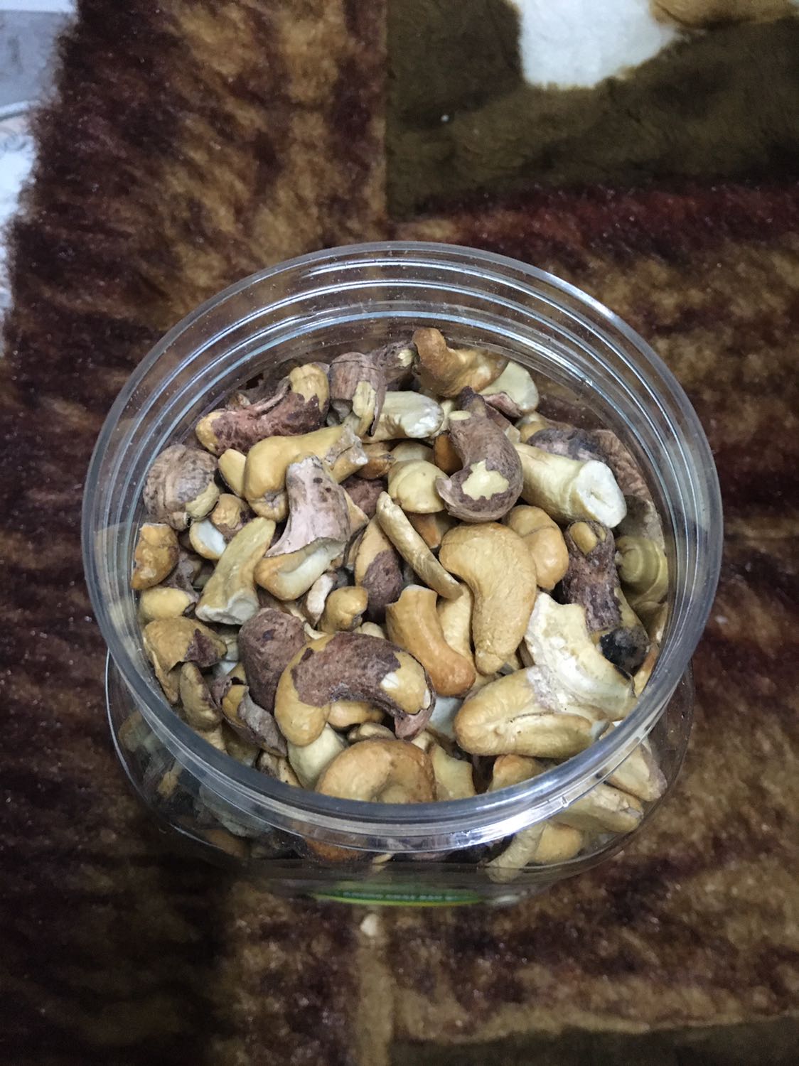 I gu, trong đợt vừa rồi thì combo này có vấn đề nhất nè. Nhãn sai, xong đóng gói ko chuẩn quy cách, may sản xuất gần, chưa bị ỉu á