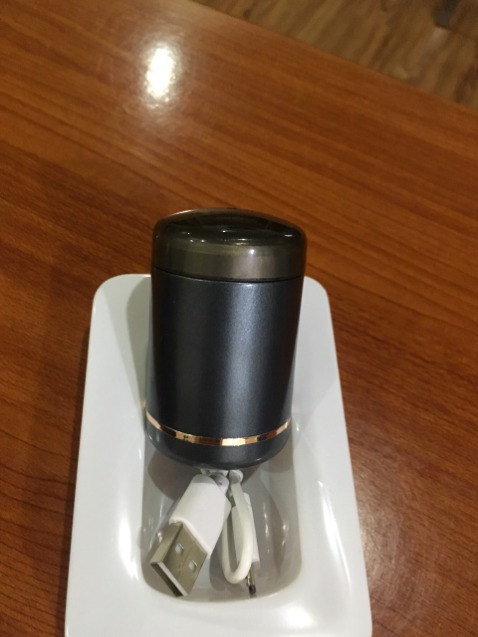 Đặt cho ba mà ba tui thích lắm, nhỏ gọn dễ dùng, cạo mượt tốt.
Chất lượng tuyệt vời. Đóng gói sản phẩm rất đẹp và chắc chắn.
Shop phục vụ rất tốt. Rất đáng tiền. Thời gian giao hàng rất nhanh.