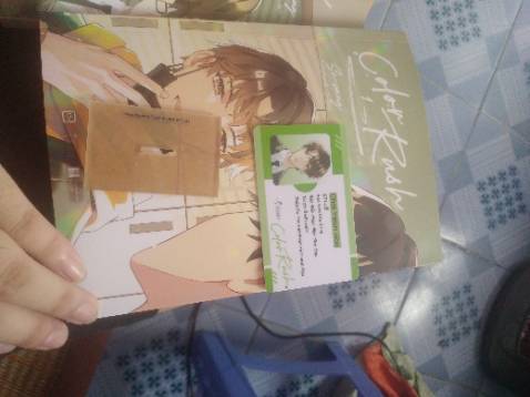 Nội dung truyện thì ôi thôi khỏi nói ròi nha, hay lắm luôn á, bìa in đẹp sắc nét, nói chung là xuất sắc 😍😍😍, mà 1 phần mình quyết định mua là do u mê bà Yu á, bả dịch siêu hay luôn. Standee siêu xinh, mà to nha. Nói chung là siêu ưng ý, mãi đỉnhhhhhhh. Shipper cũng tốt lắm nha, giao nhanh nữa