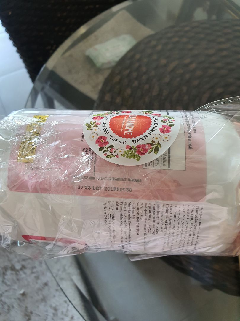 Phần dán hướng dẫn chữ tiếng Việt đúng là mờ như mọi người đánh giá, còn lại thì đóng gói cẩn thận, date xa, bao bì sạch sẽ ko phải loại cũ dính bụi bẩn như 1 số bạn đã mua. Về công dụng thì chắc phải sử dụng 1 thời gian mới đánh giá được. Tạm thời nhận hàng thấy hài lòng với sản phẩm và dịch vụ giao hàng, đóng gói của Tiki và nhà bán.