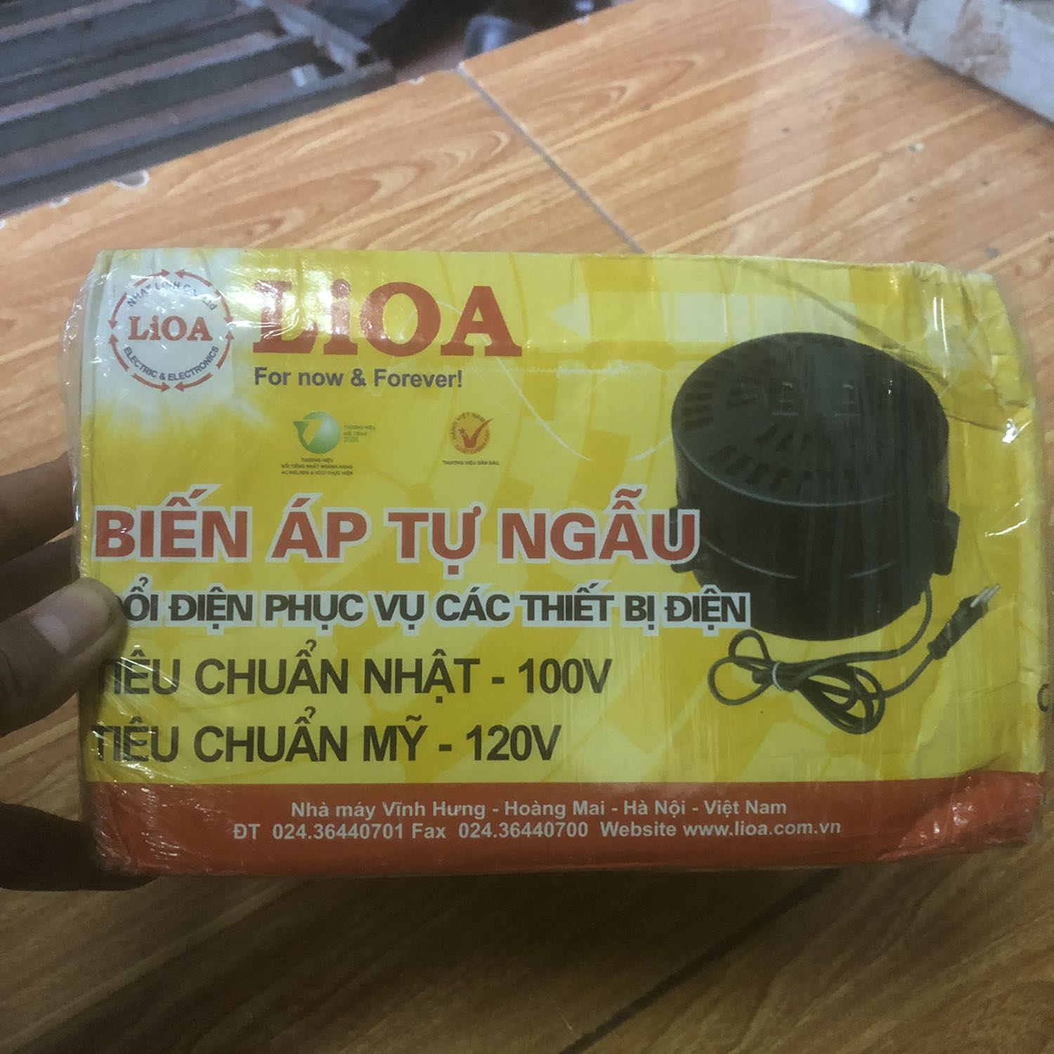 1. Thời gian giao hàng OK (Giao trước thời gian dự kiến 1 ngày)
2. Hàng đóng gói cẩn thận: có đặt xốp chống va đập, có bọc túi bóng chống nước.
3. Đúng chủng loại khách yêu cầu
4. Bóc hộp thấy có 1 lỗi nhỏ (vỡ mép cắm phích)
5. *** thực tế (cắm nồi cơm) thấy tạm thời OK.