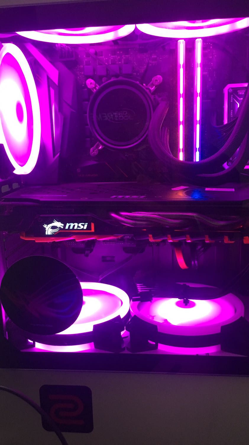 Fan oke, chỉ có 1 fan bị lỗi, hỏng mất ring ngoài, sản phẩm được, shop cho thêm cái vỏ hộp đóng gói nữa là oke