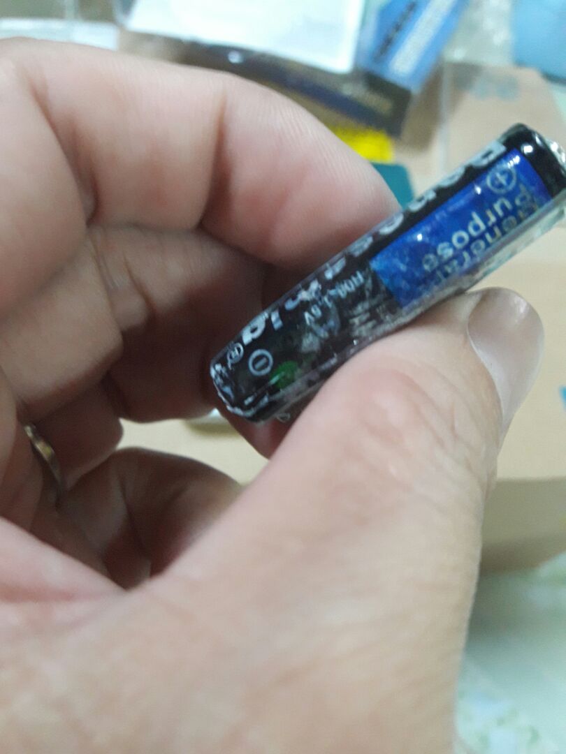 Sản phẩm OK, nhưng hai viên pin để lâu bị rỉ sét hỏng không dùng được shop nên bỏ luôn, đừng giao cho khách phản cảm.
Mong shop phục vụ ngày càng tốt hơn. Sản phẩm OK, nhưng hai viên pin để lâu bị rỉ sét hỏng không dùng được shop nên bỏ luôn, đừng giao cho khách phản cảm.
Mong shop phục vụ ngày càng tốt hơn.