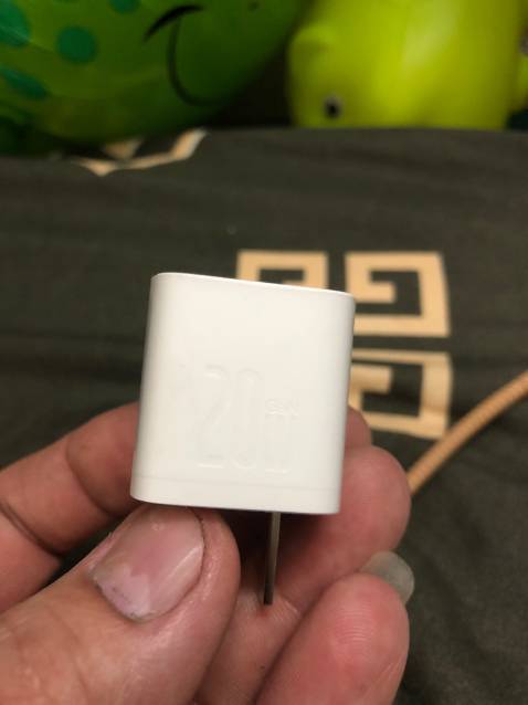 Củ sạc nhỏ gọn đẹp chất lượng tốt, sạc nhanh và không nóng. Giá cả rẻ mọi người nên mua