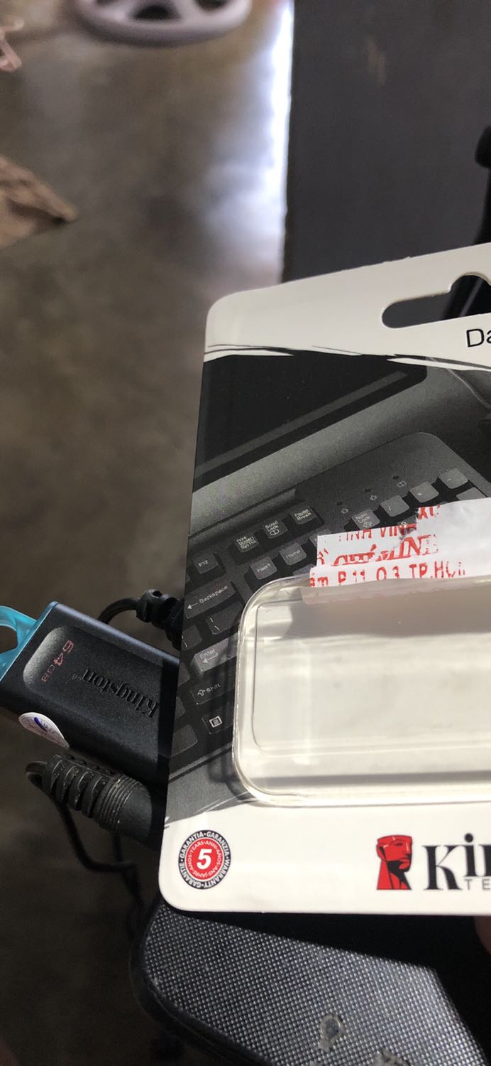 Giao hàng ở khánh hoà thì đưa tận ra đà nẵng, còn giao cho cả bưu tá nữa chứ rồi mới phát hiện là nhầm,  loay hoay vận chuyển lại thì trễ cả mấy ngày, lần đầu thanh toán trước mà thấy tệ kinh khủng, chắc là trả sau thì bên vận chuyển mới chú ý đơn hàng hơn, lần đầu cũng như lần cuối Giao hàng ở khánh hoà thì đưa tận ra đà nẵng, còn giao cho cả bưu tá nữa chứ rồi mới phát hiện là nhầm,  loay hoay vận chuyển lại thì trễ cả mấy ngày, lần đầu thanh toán trước mà thấy tệ kinh khủng, chắc là trả sau thì bên vận chuyển mới chú ý đơn hàng hơn, lần đầu cũng như lần cuối