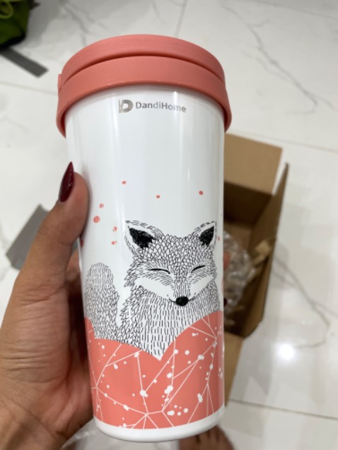 Dịch vụ giao hàng của Tiki quá tốt! Mình thay đổi địa chỉ nhưng bạn Shipper vẫn sẵn sàng giao trong ngày. Cốc nước đẹp quá luôn. Đáng tiền!