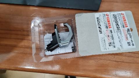 Sản phẩm tốt, màu này là màu xám chứ không phải bạc, với lại sản phẩm giá hơi cao, mình có mã giảm 80k vẫn thấy hơi đắt.